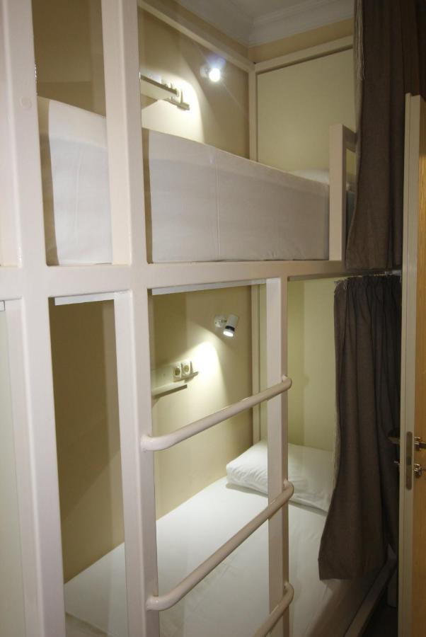 Hostel Jeal Батуми Екстериор снимка